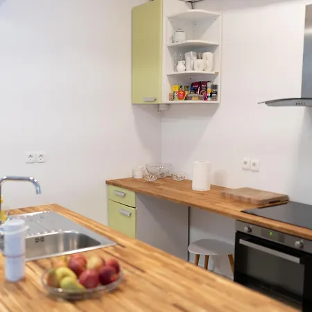 Big Duplex Terrace Free Parking Center