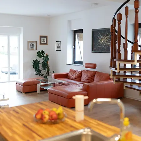 Big Duplex Terrace Free Parking Center