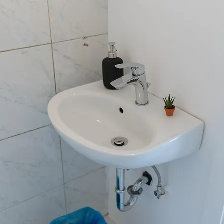 Big Duplex Terrace Free Parking Center *