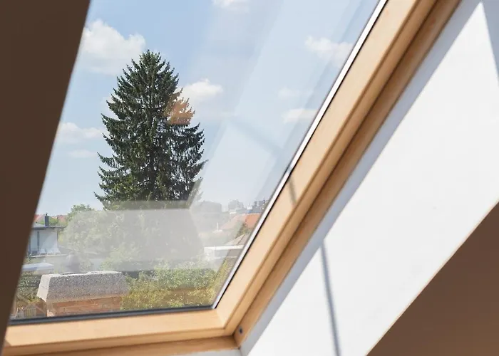 Big Duplex Terrace Free Parking Center *